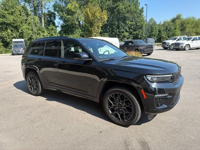Used 2024 Black Jeep Summit Reserve 4xe image 8