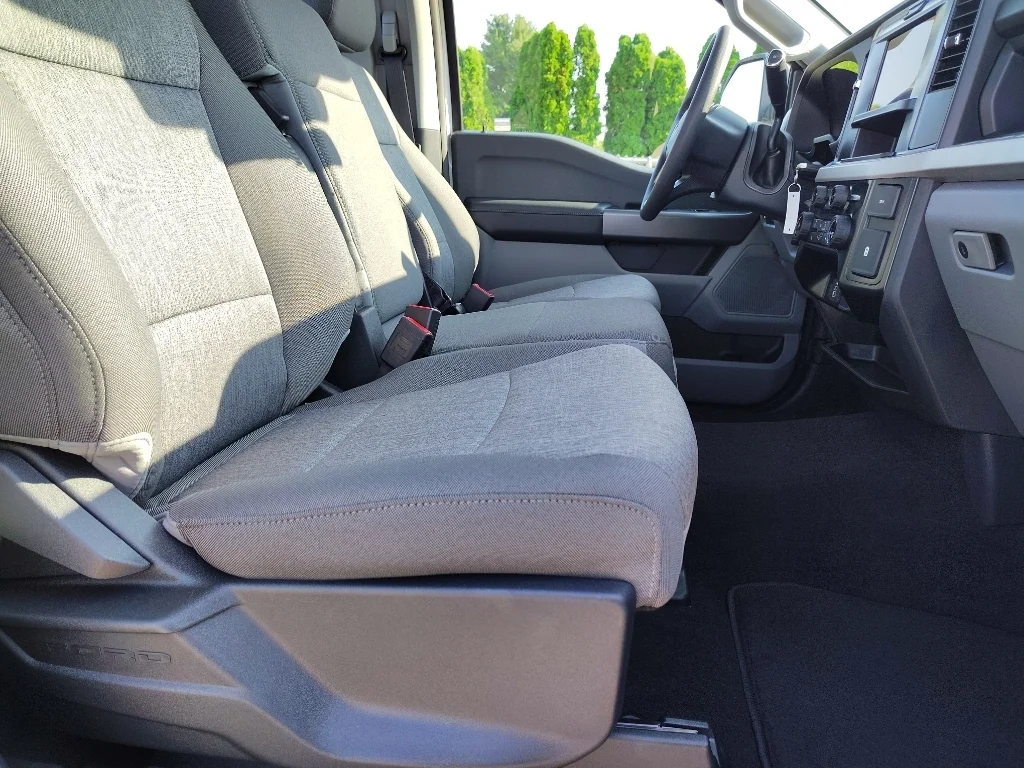 New 2026 Oxford White Ford F-250® XL image 13