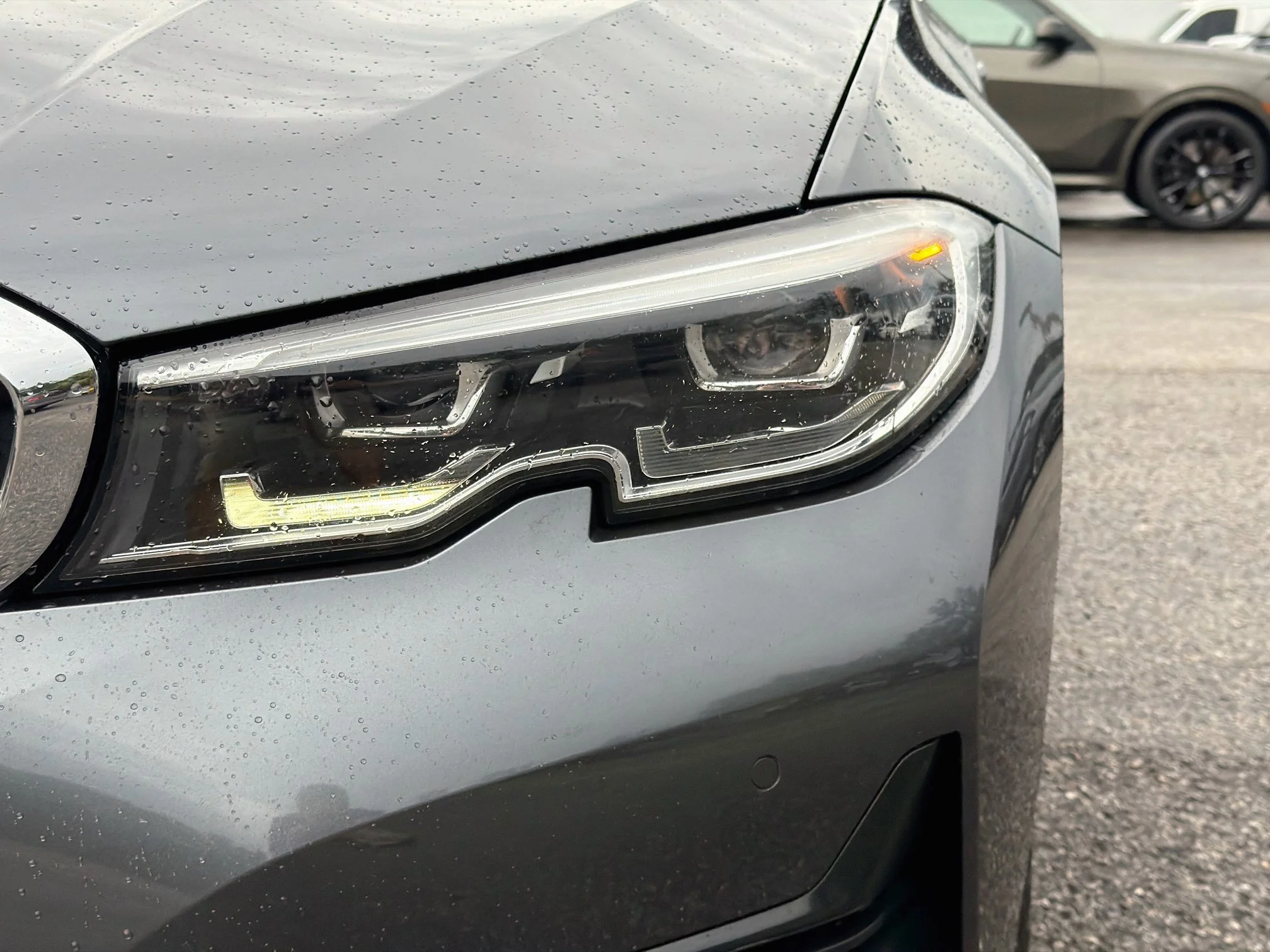 Used 2022 Mineral Grey Metallic BMW 330i image 9
