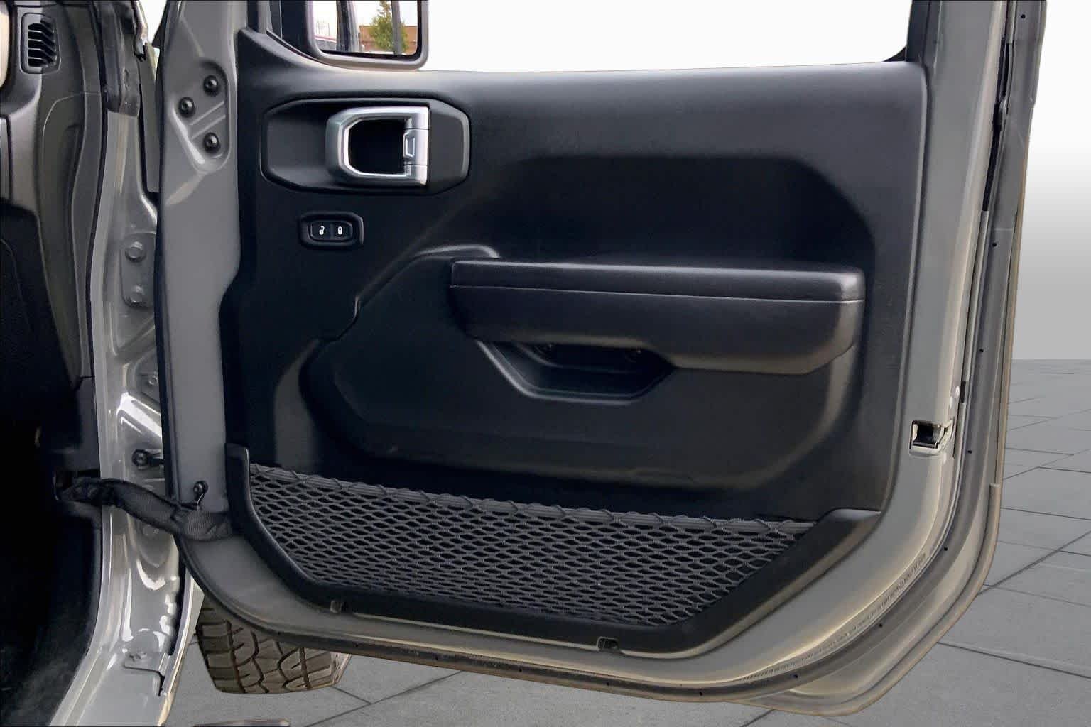 Used 2021 Sting-Gray Clearcoat Jeep Unlimited Willys image 22