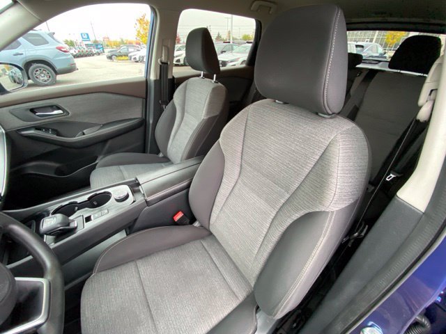 Used 2021 Caspian Blue Metallic Nissan SV image 13
