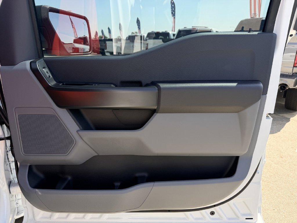 New 2026 Oxford White Ford XL image 11