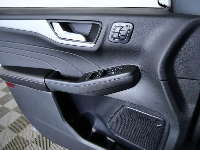Certified Used 2025 Gray Ford Platinum image 27