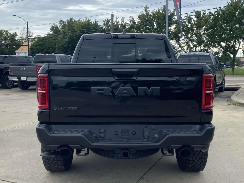New 2026 Diamond Black Crystal Pearl-Coat Exterior Paint RAM RHO image 4