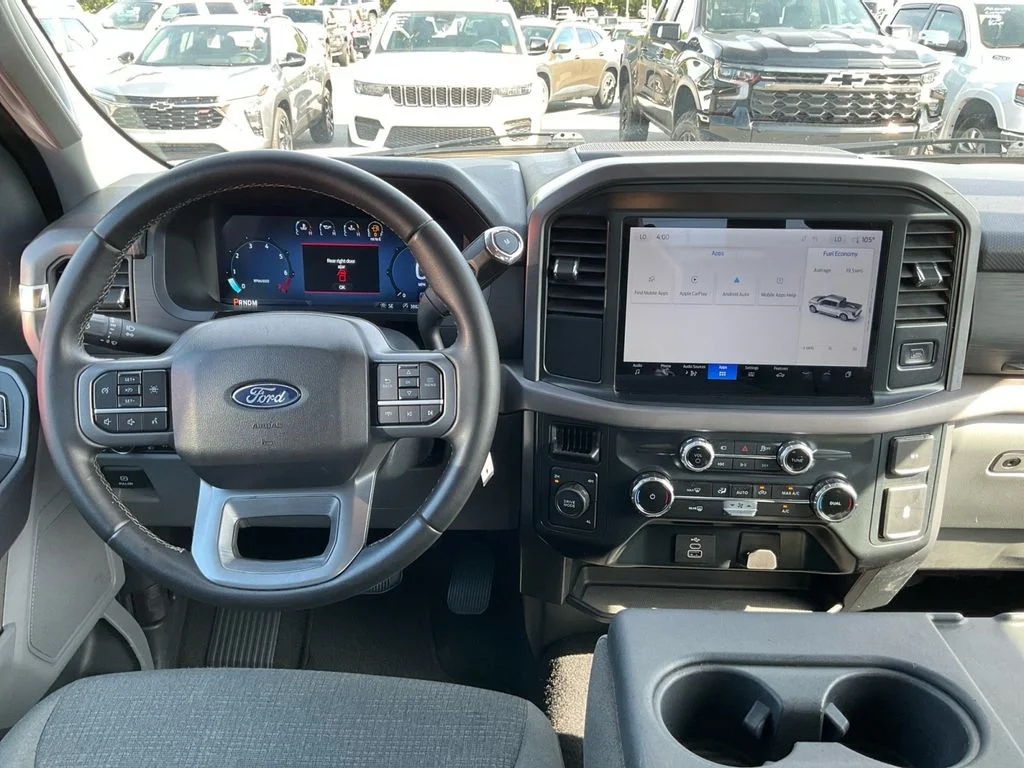 Used 2025 White Ford XLT image 18