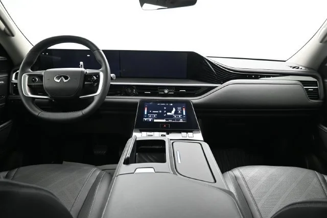 Used 2025 Anthracite Gray INFINITI LUXE image 21