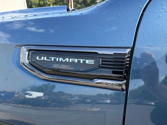 Used 2025 Blue GMC Denali Ultimate image 7