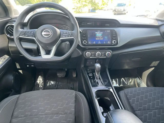 Used 2024 White Nissan SV image 17