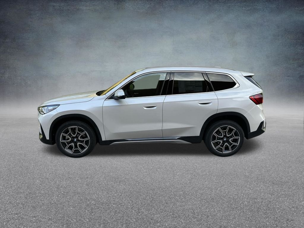 Used 2026 White BMW xDrive28i image 6