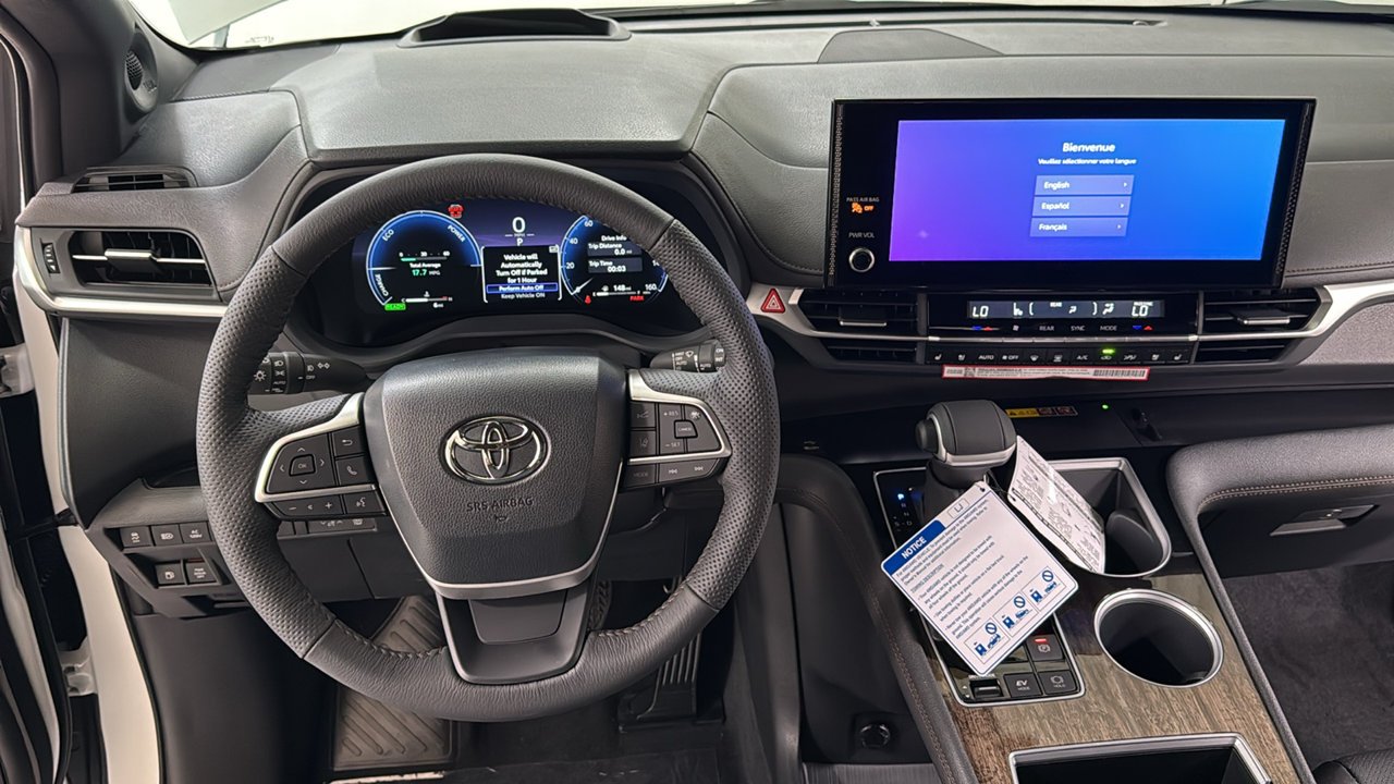 New 2026 Wind Chill Pearl <sup>1</sup> Toyota  Platinum image 9