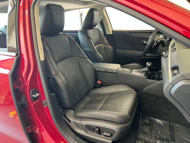 Used 2021 Matador Red Mica Lexus 300h Luxury image 53