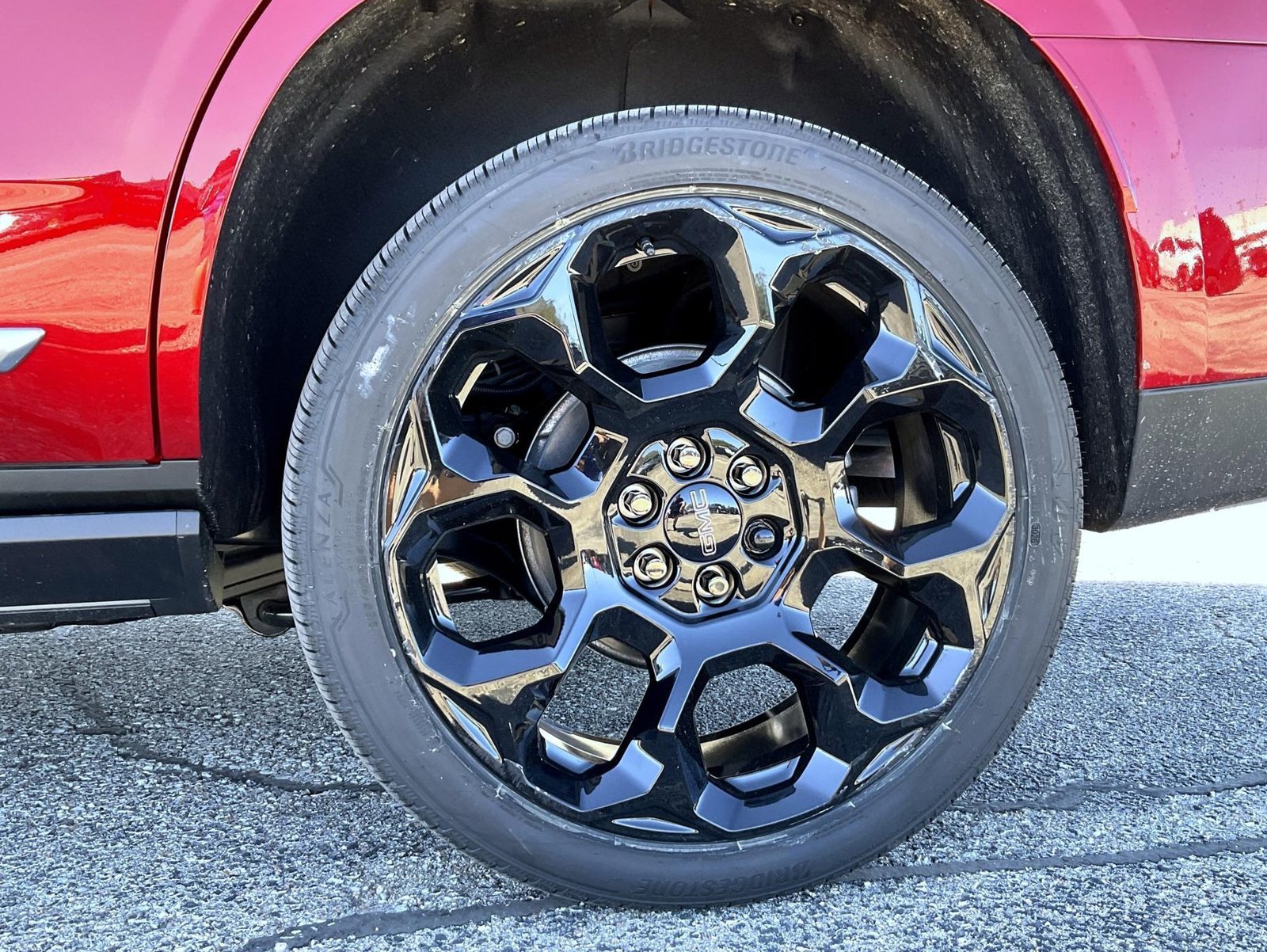 2026 GMC Yukon Denali - Photo 25