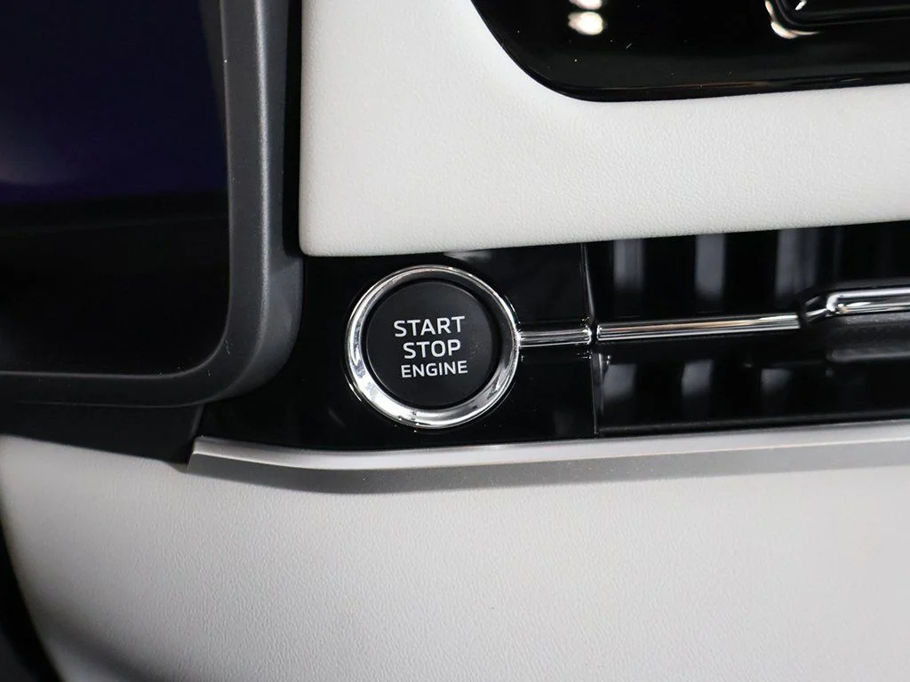 2025 Mitsubishi Outlander SE - Photo 42
