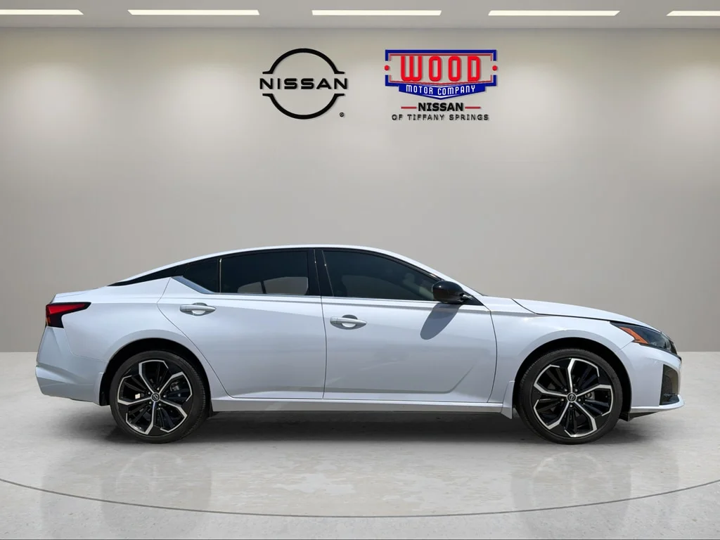 Certified Used 2024 Gray Sky Pearl Nissan 2.5 SR image 2