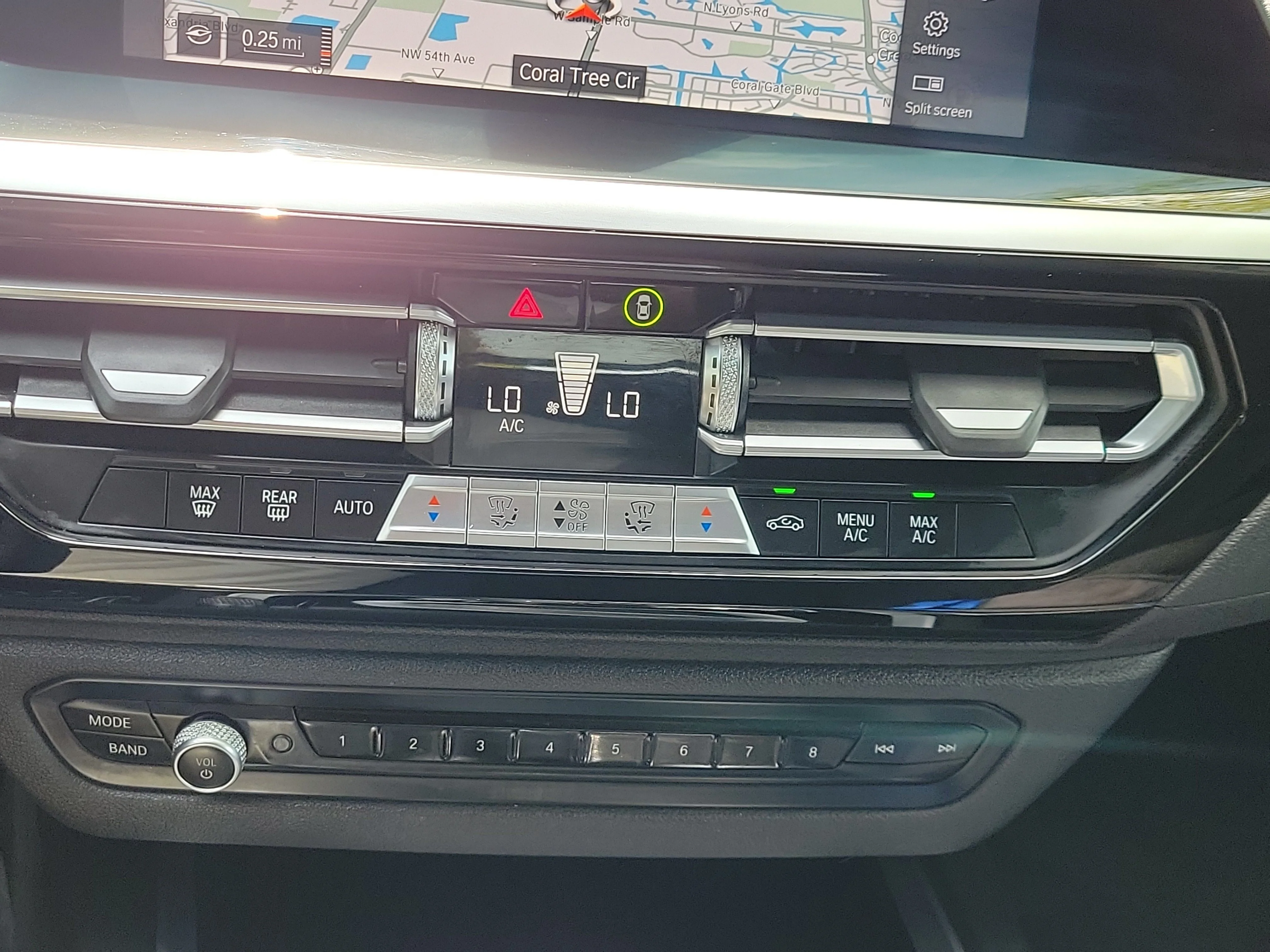 Used 2020 Alpine White BMW sDrive30i image 24