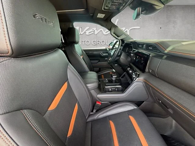 Used 2025 White GMC AT4 image 25
