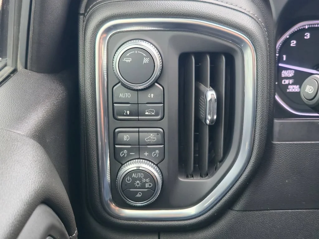 2019 GMC Sierra 1500 SLT - Photo 19