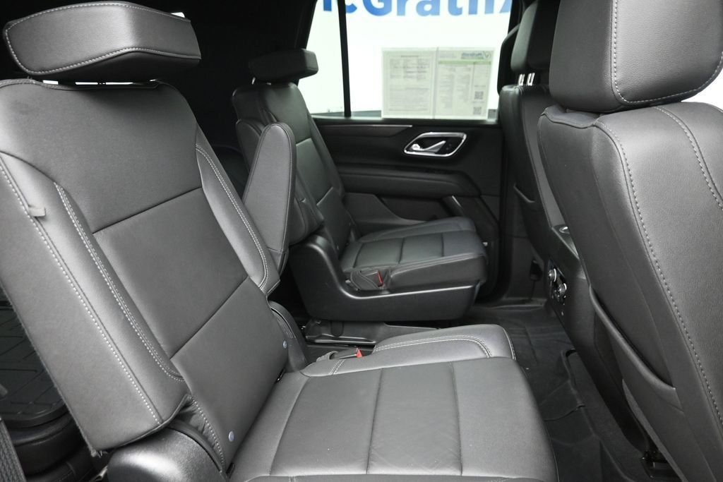 Used 2023 Red Chevrolet Z71 image 11