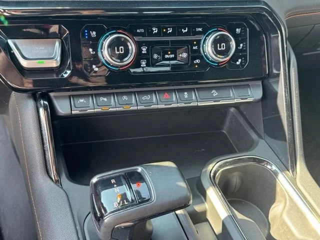Used 2024 Onyx Black GMC AT4 image 34