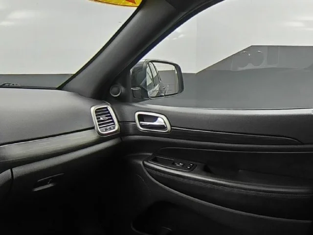 2020 Jeep Grand Cherokee Altitude - Photo 40