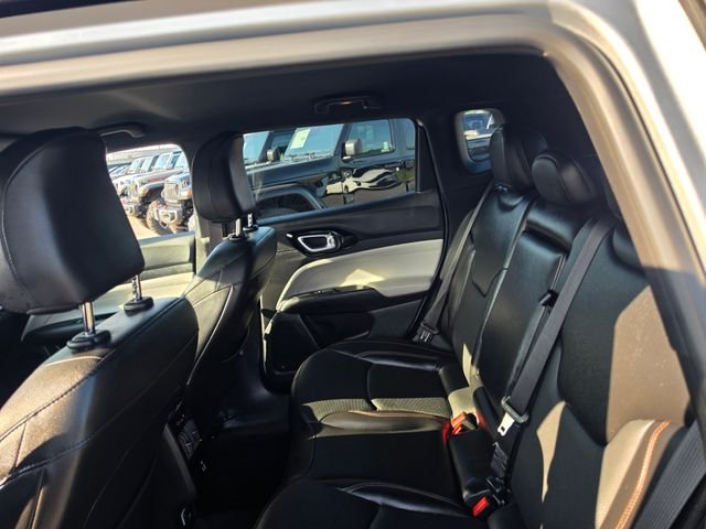 Used 2024 Silver Jeep Limited image 9