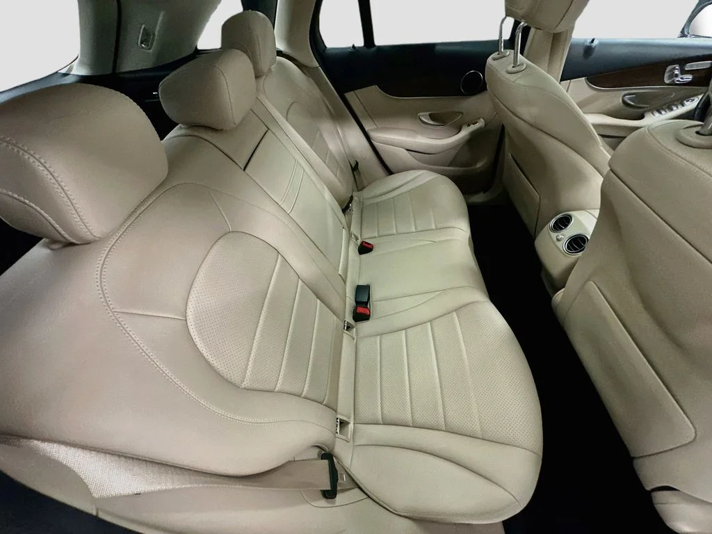 Certified Used 2022 Polar White Mercedes-Benz GLC 300 image 27