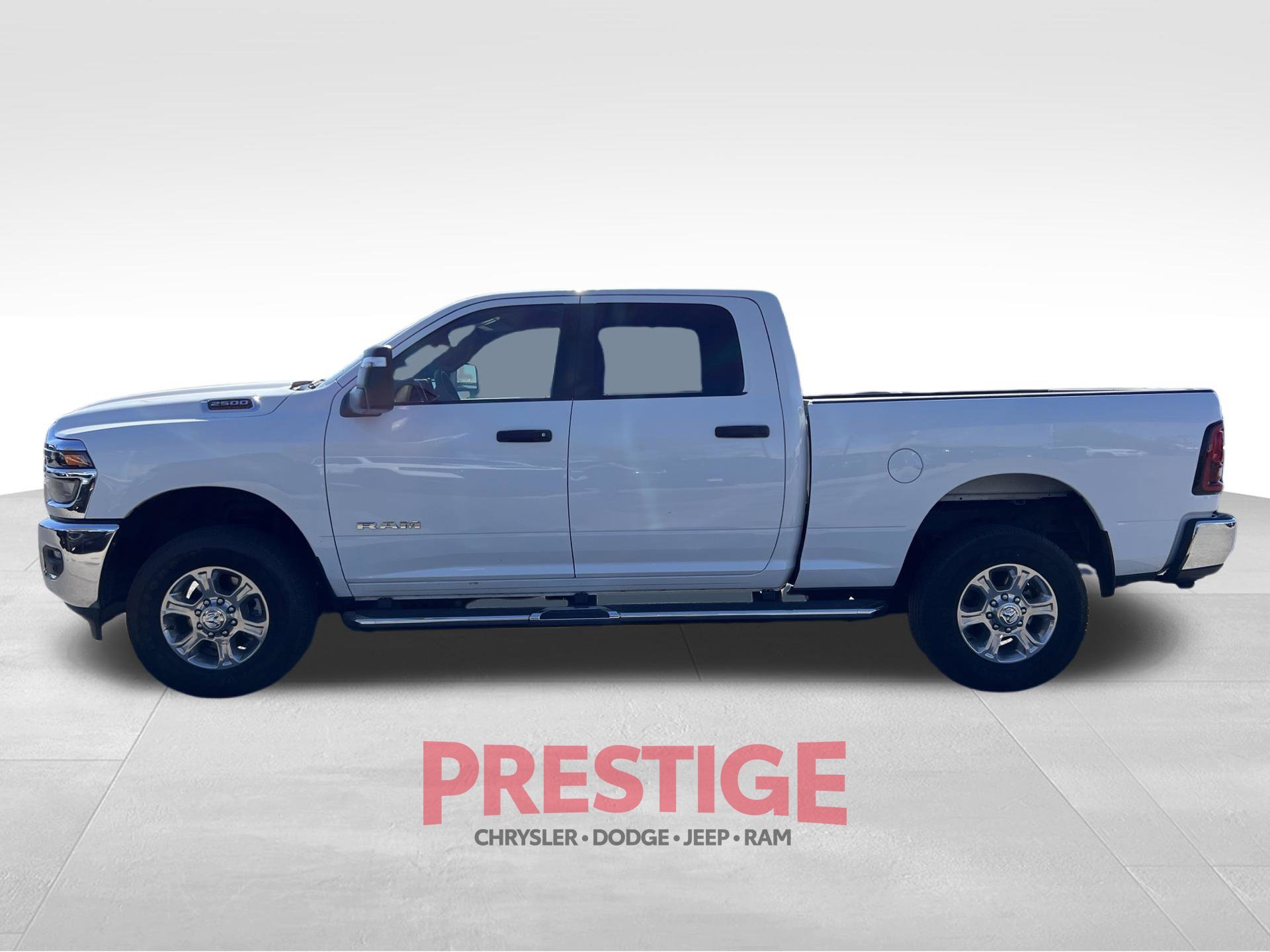 Used 2026 White Ram Big Horn image 15