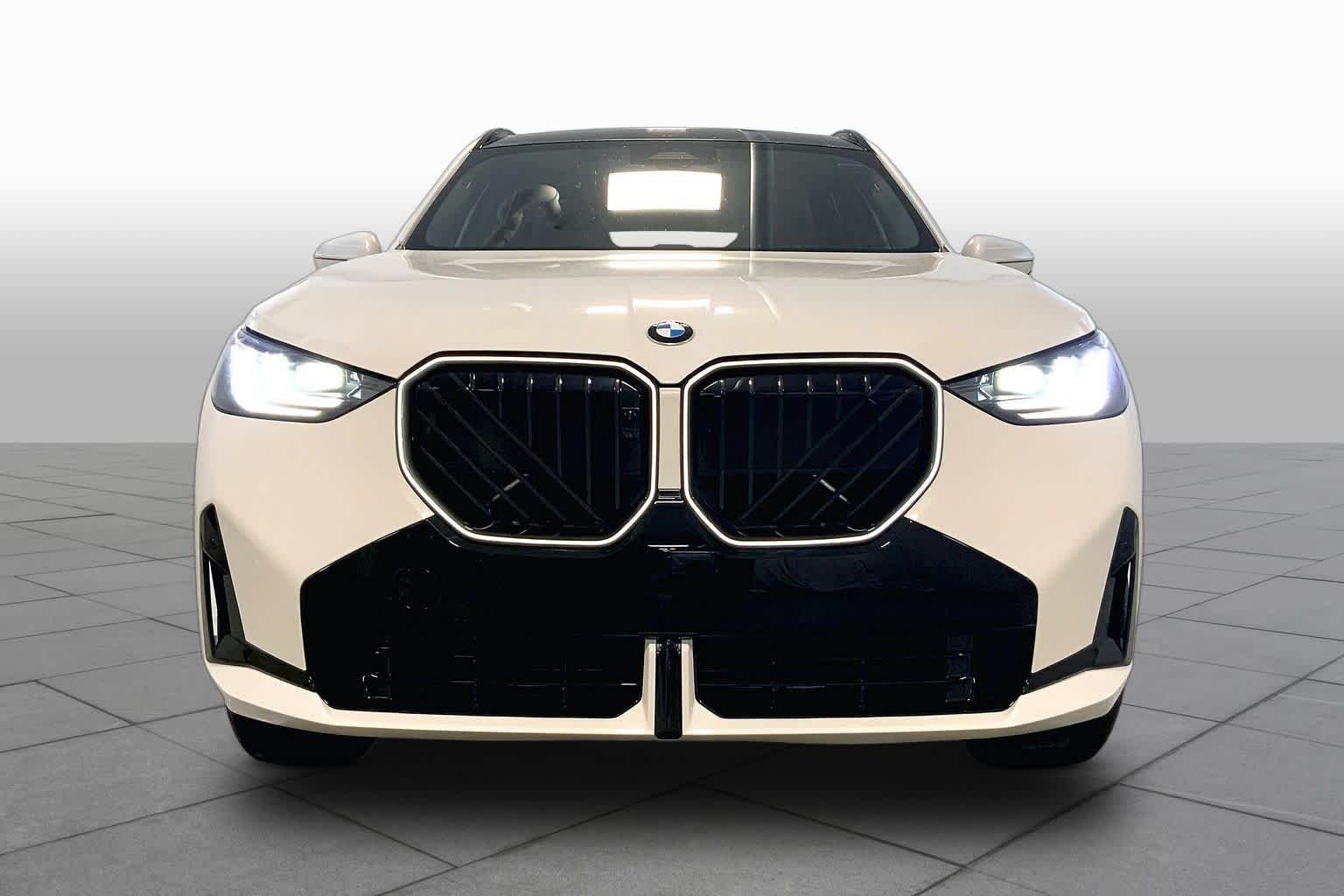 New 2026 Alpine White BMW 30 xDrive image 3