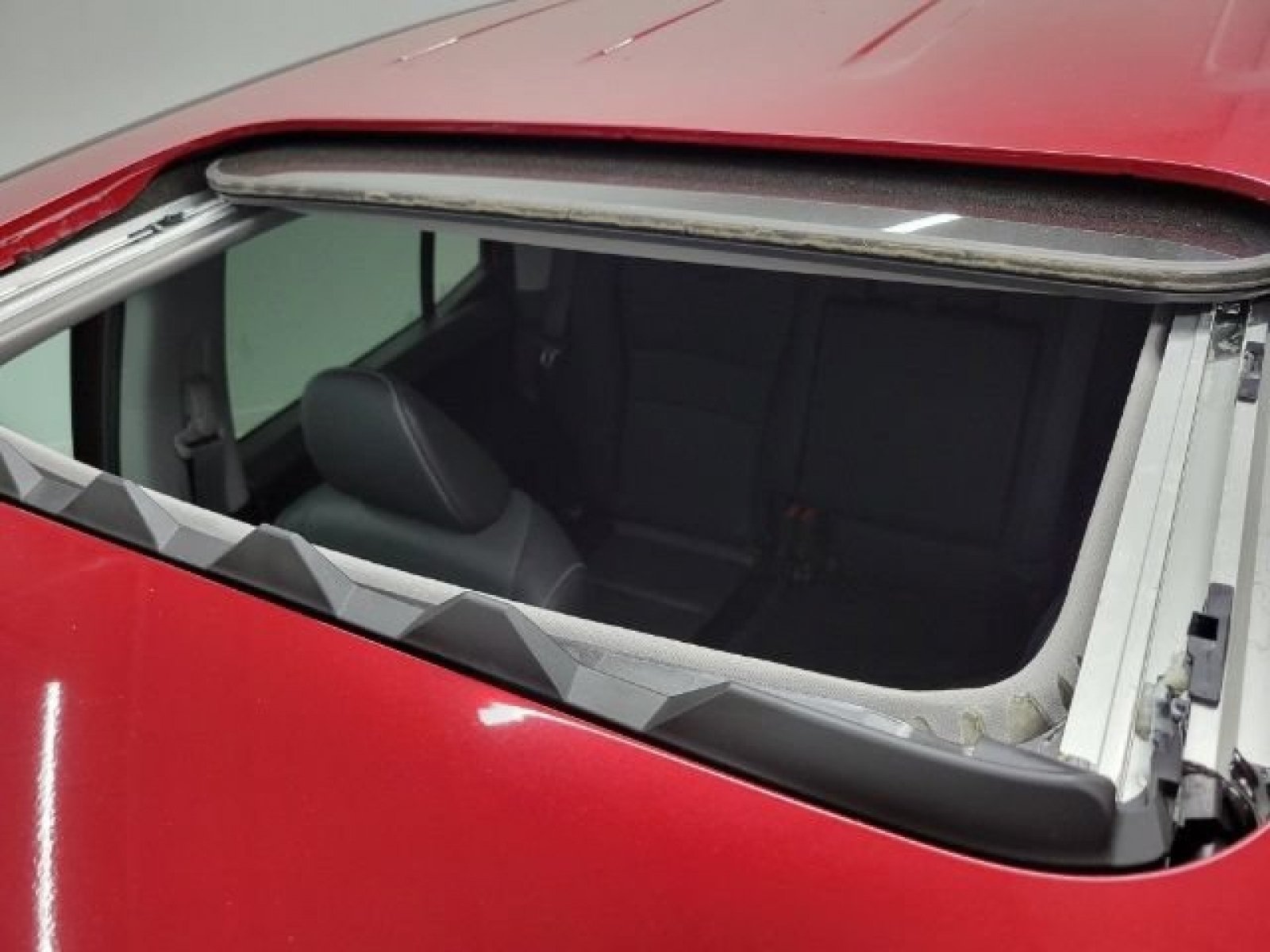 New 2026 Radiant Red Metallic II Honda RTL image 3