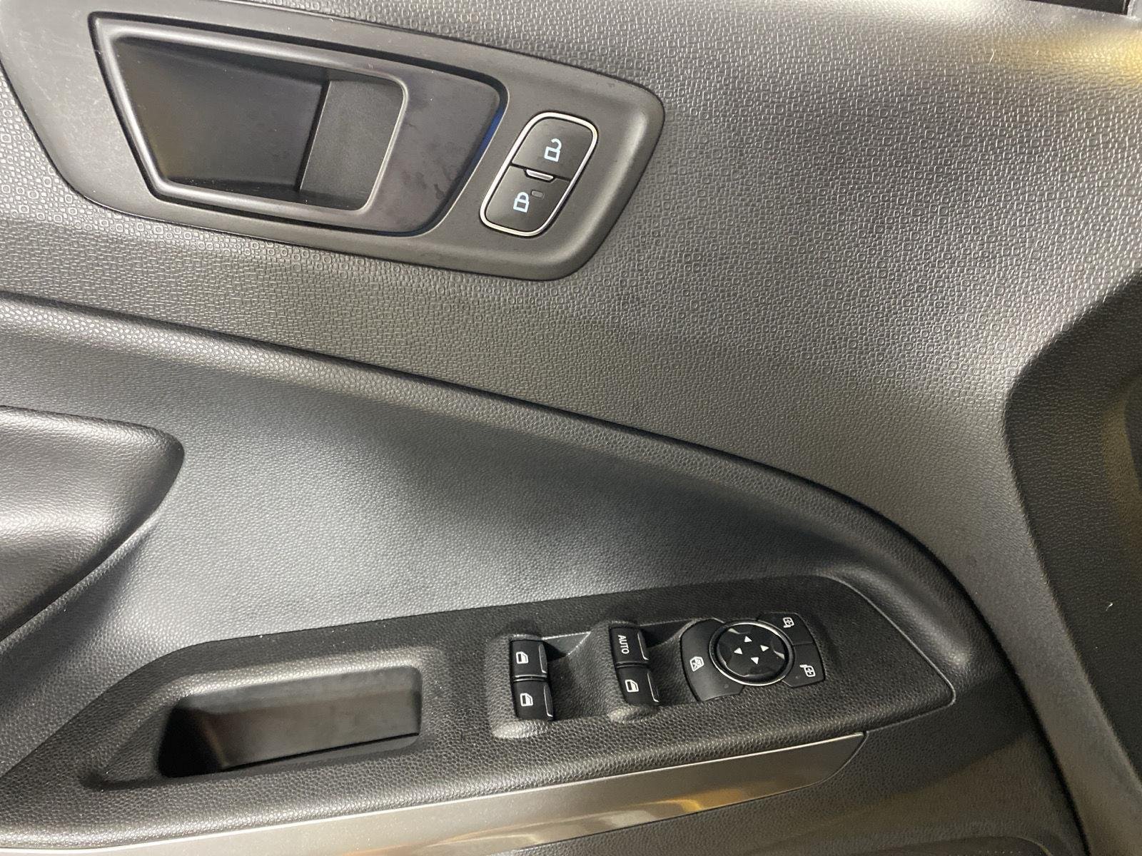 Used 2022 Luxe Yellow Ford SES image 12