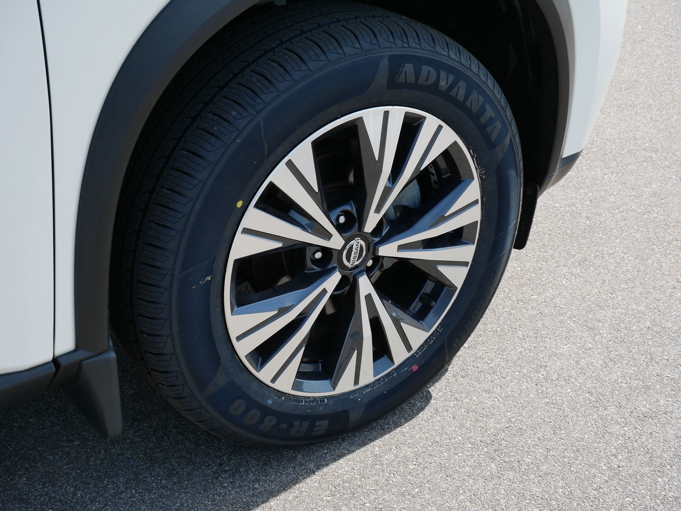 2021 Nissan Rogue SV - Photo 15