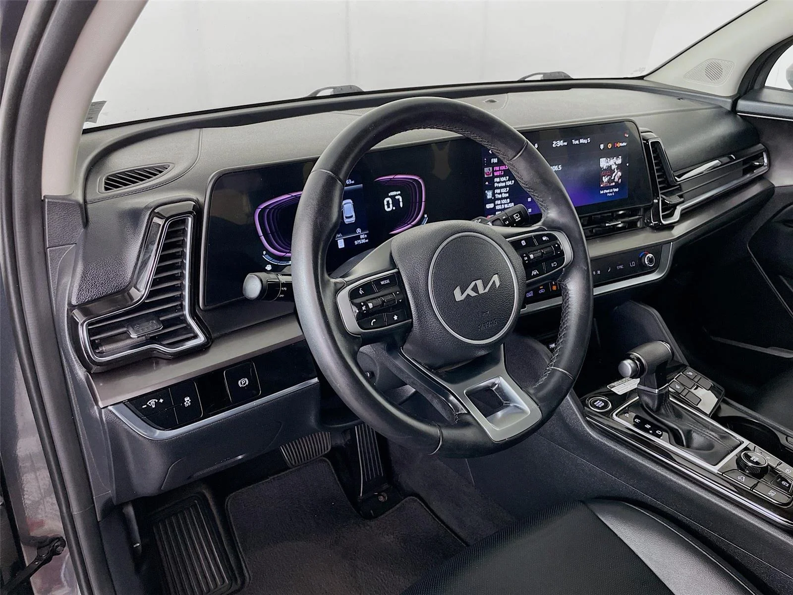 Used 2023 Gravity Gray Kia EX image 12