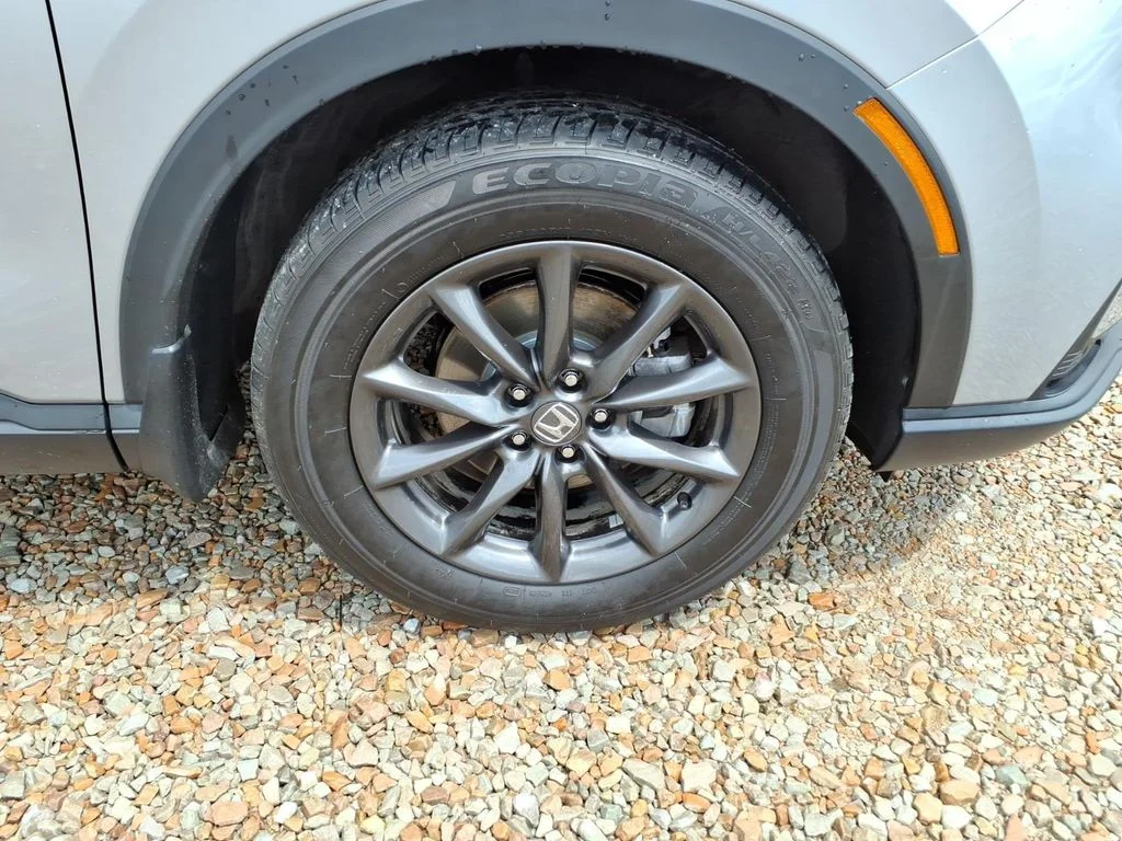 Used 2026 Silver Honda EX-L image 9