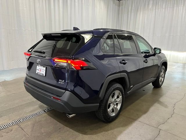 Certified Used 2025  Toyota XLE image 4