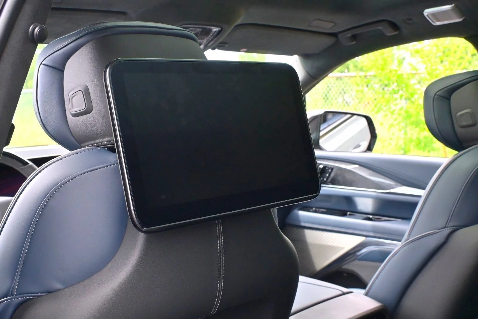 2026 Cadillac Escalade IQL Premium Sport - Photo 22