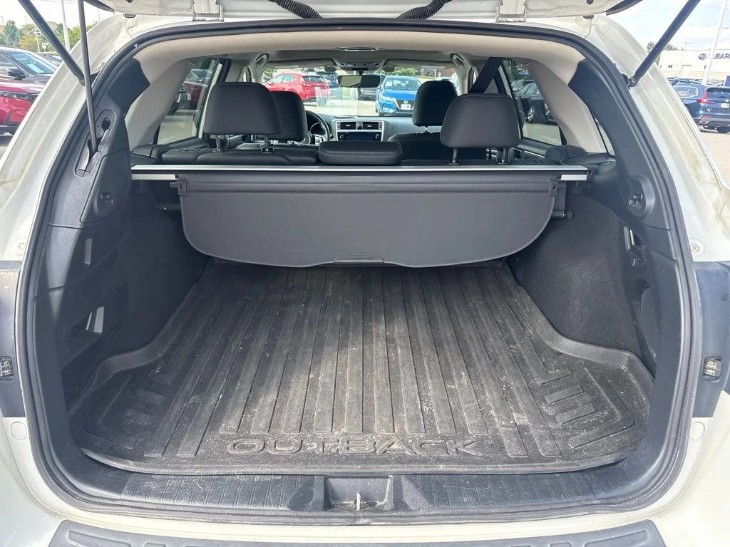 Used 2019 White Subaru 2.5i Limited image 44