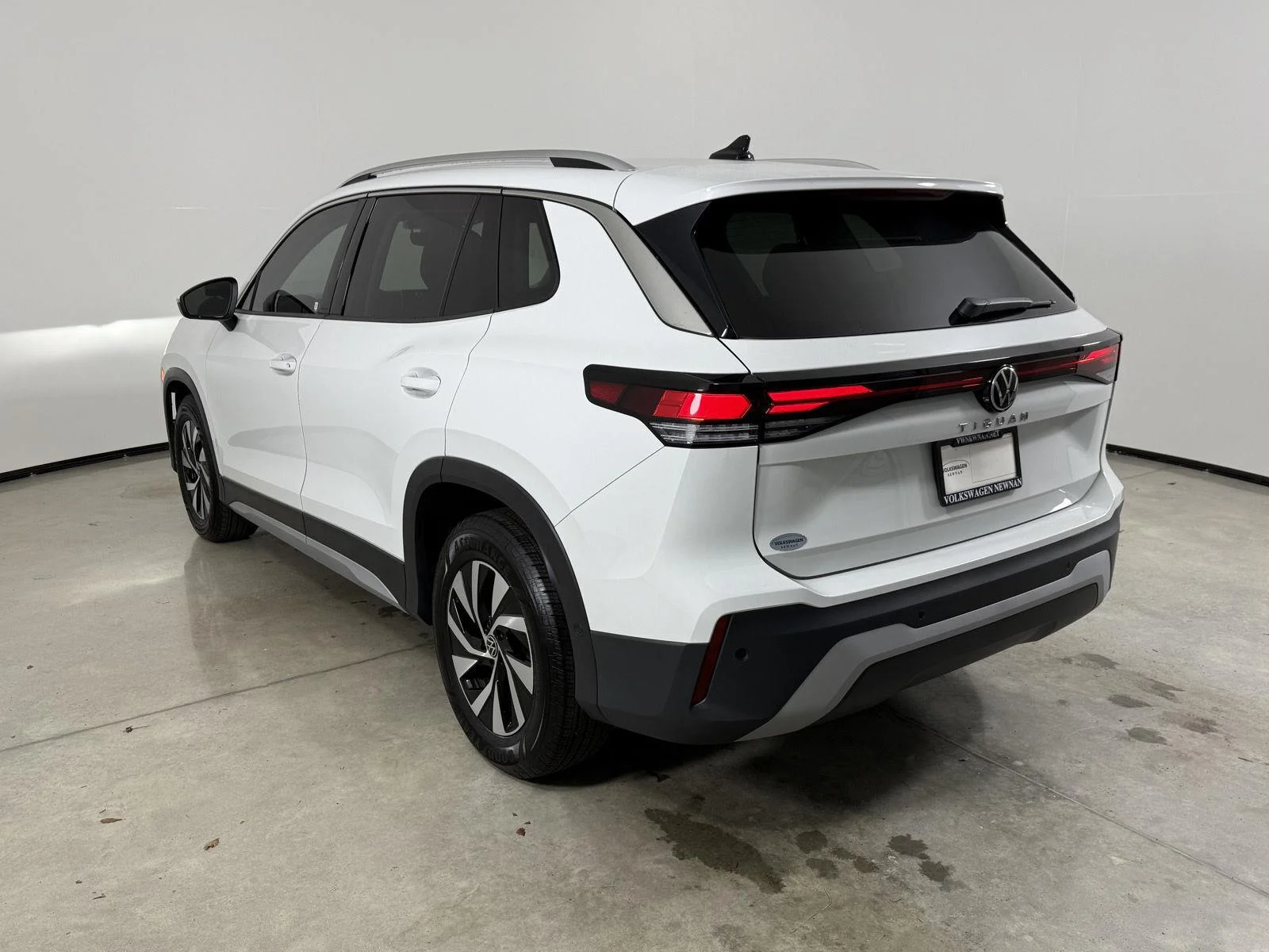 New 2026 Pure White Volkswagen S image 7