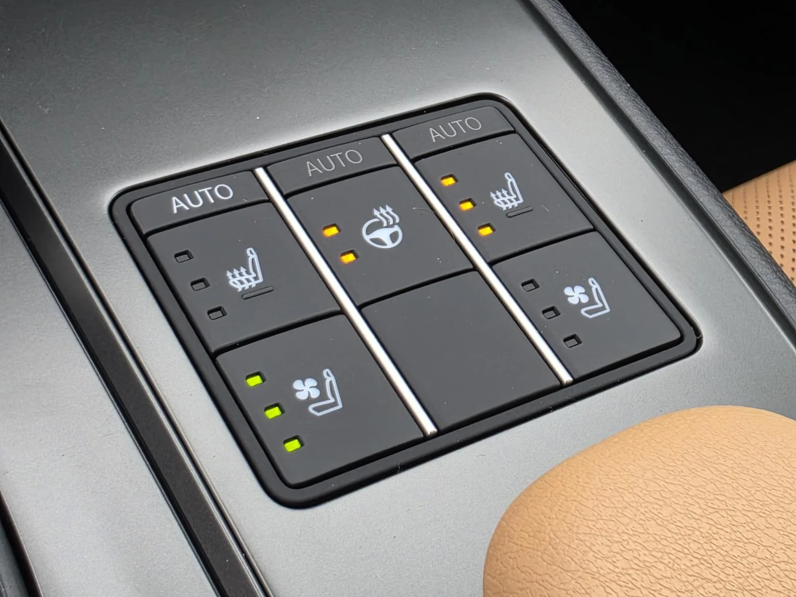2026 Lexus UX Hybrid 300h Premium - Photo 25
