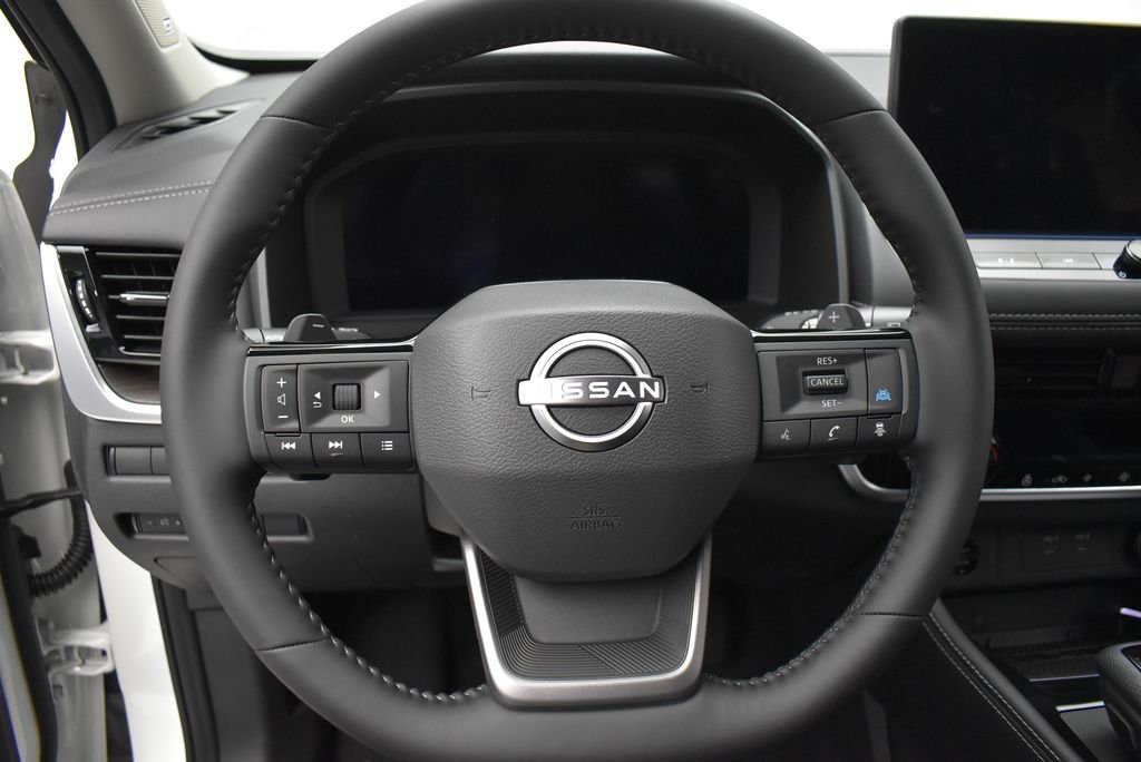 New 2026 Everest White Pearl TriCoat / Super Black Two-tone Nissan Platinum image 17