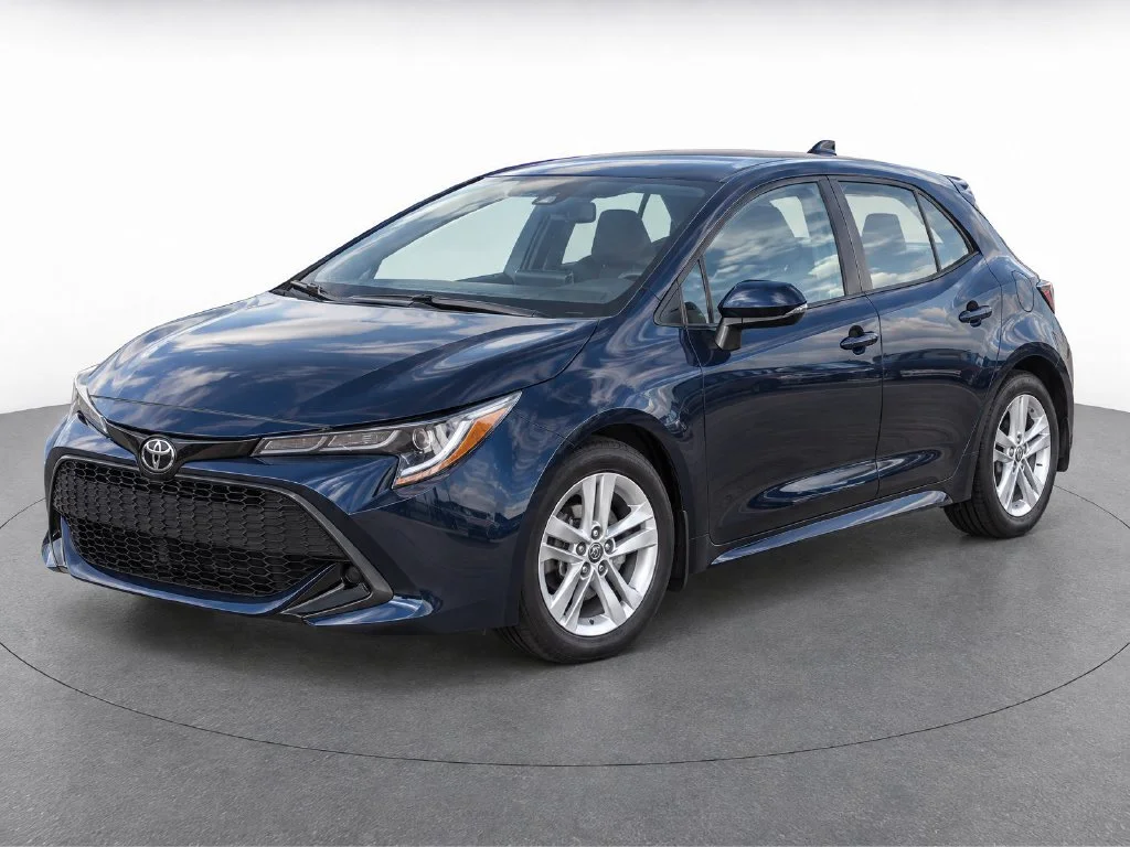 Used 2019 Blue Toyota  image 1