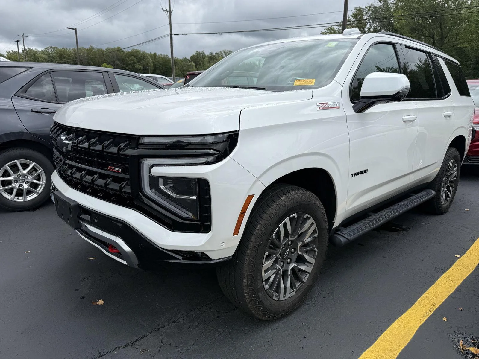 Used 2025 Iridescent Pearl Tricoat Chevrolet Z71 image 3