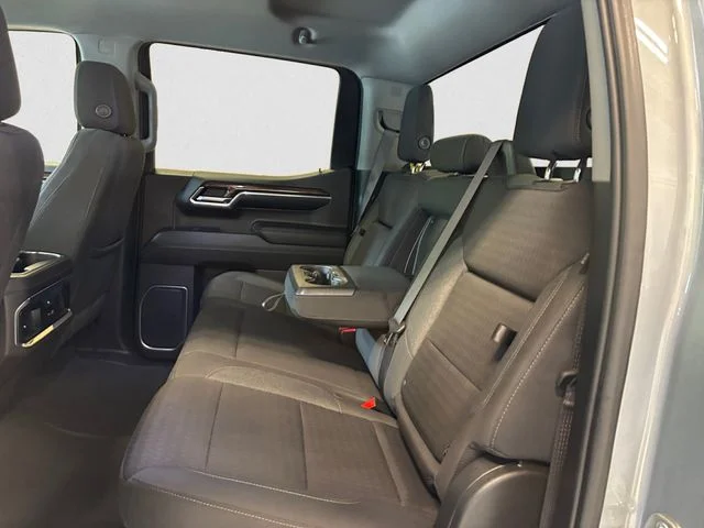 Used 2023 Silver GMC Elevation image 14