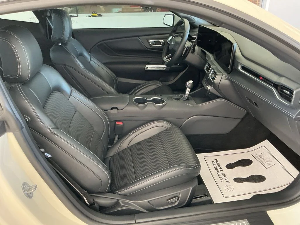 Used 2025 White Ford GT Premium image 23