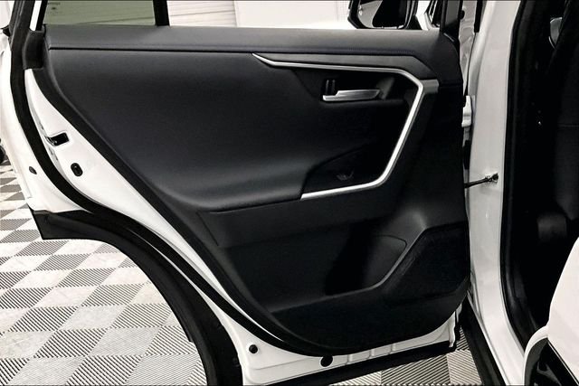 2023 Toyota RAV4 XSE - Photo 23