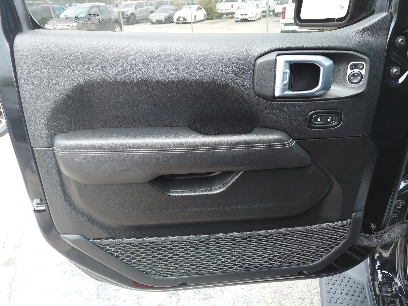 Used 2022 Black Clearcoat Jeep Unlimited Sahara image 27