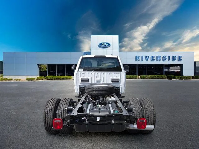 New 2027 Oxford White Ford F-350® XL image 6
