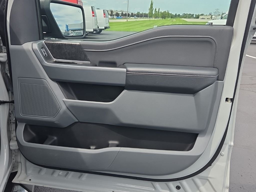 Used 2023 White Ford XLT image 17