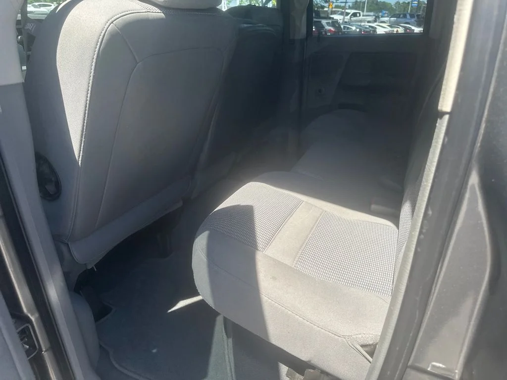 Used 2008 Gray Dodge SLT image 25