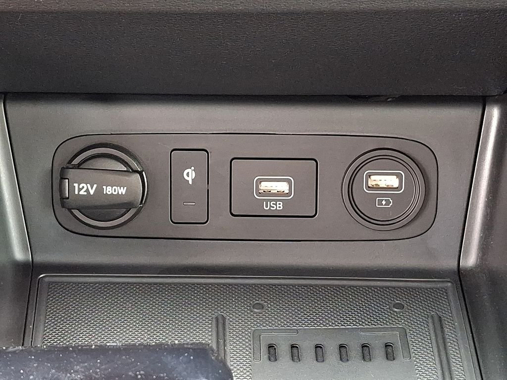 Used 2023 Black Hyundai SEL image 26