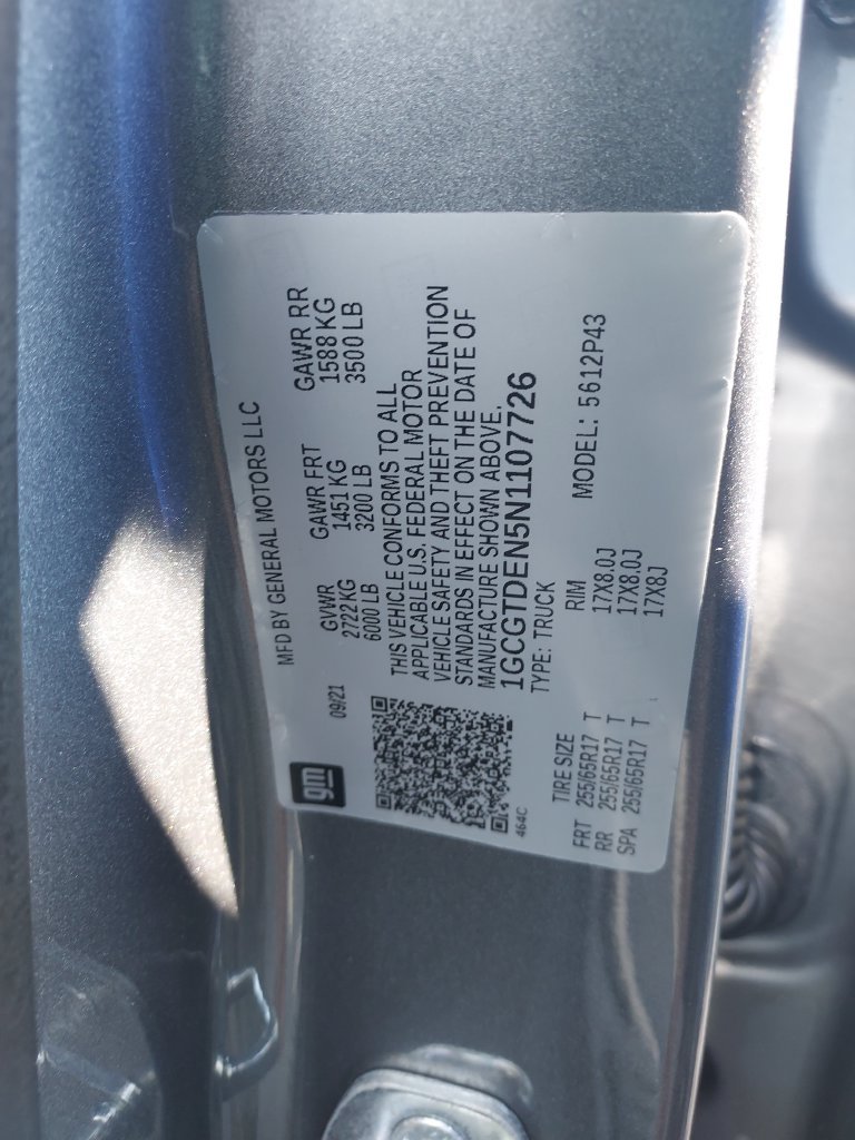 Used 2022 Gray Chevrolet Z71 image 23